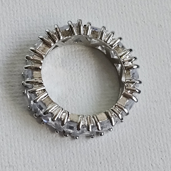 Silver trillion cut cubic zirconia fashion ring size 10 - Picture 10 of 10